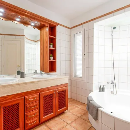 Papagayo Faro By * פלאיה בלנקה