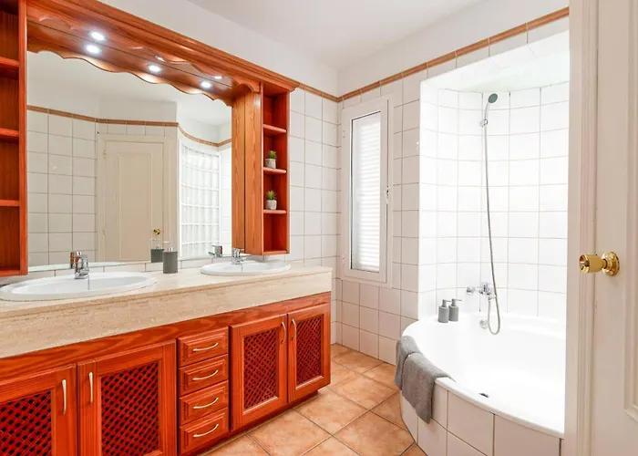 Papagayo Faro By * פלאיה בלנקה