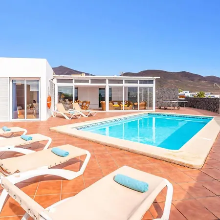 וילה Papagayo Faro By